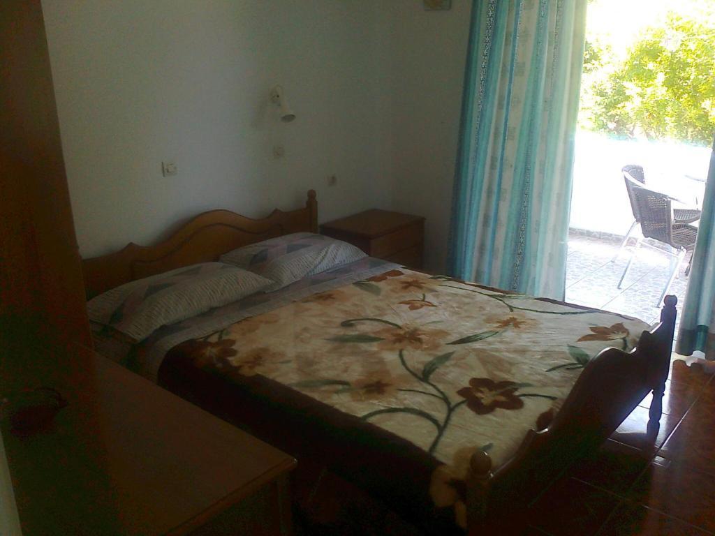 Dionysia Apartments Kéfalos Quarto foto